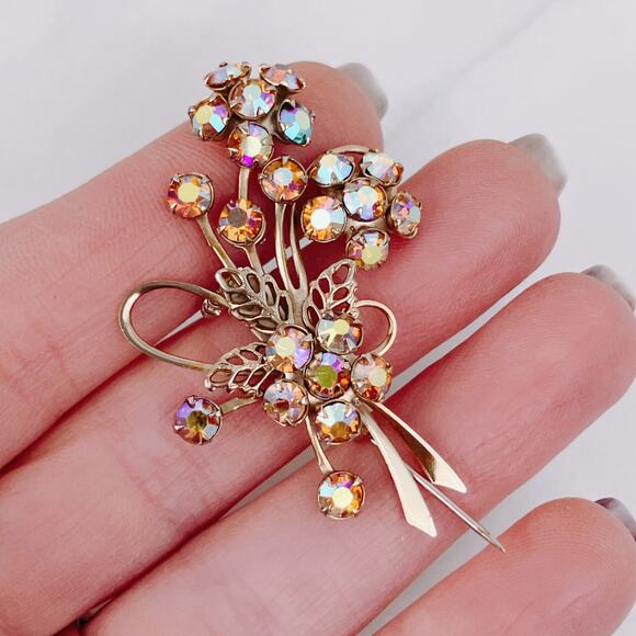 VTG Mid Century Gold Tone Aurora Borealis Rhinestone Floral Brooch Pin 50s 60s - Picture 3 of 9